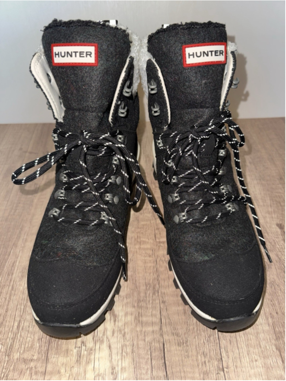 NWT Hunter Felt Commando Boots Womens 8 Black Sherpa Hiking Outdoor Ski Lug Sole - Picture 5 of 9